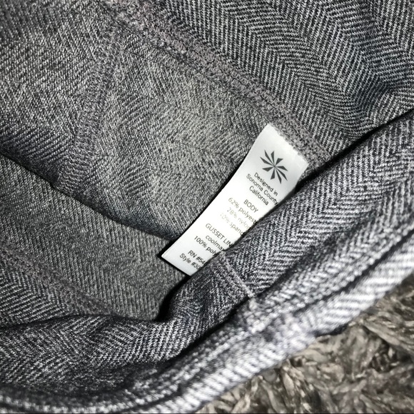ATHLETA Herringbone Ruched grey 7/8 leggings M - Picture 7 of 7